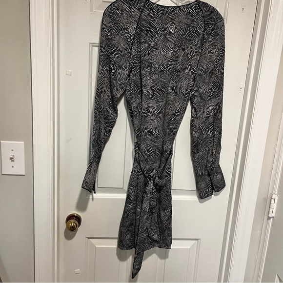 Equipment Femme Abelina Belted Dress True Black Sandshell Size 8 P1 - Picture 7 of 9